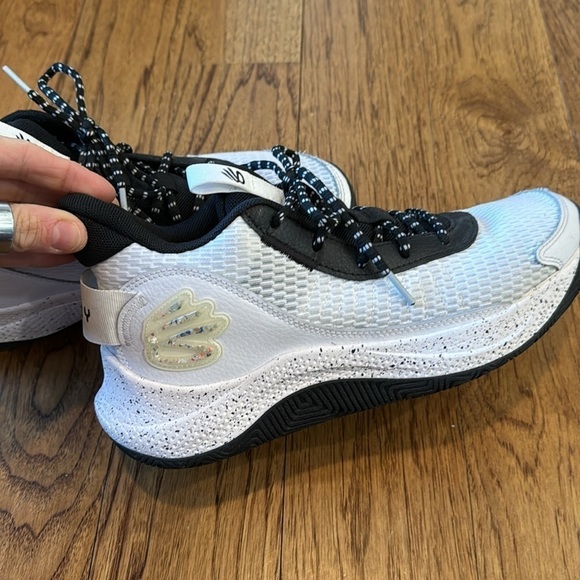 UNDER ARMOUR Curry 3Z7 Men's Basketball Shoes Black white Size 8.5 - Picture 9 of 10